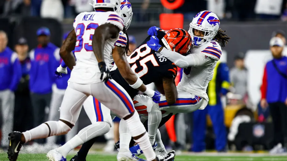 Damar Hamlin awake, off breathing tube, FaceTimed with Bills teammates